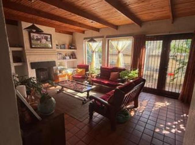 House for rent in Waterkloof, Gauteng