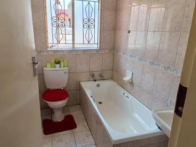 House for sale in Rustenburg Local Municipality, Bojanala Platinum District Municipality