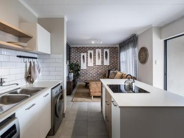 House for rent in Waterkloof, Gauteng