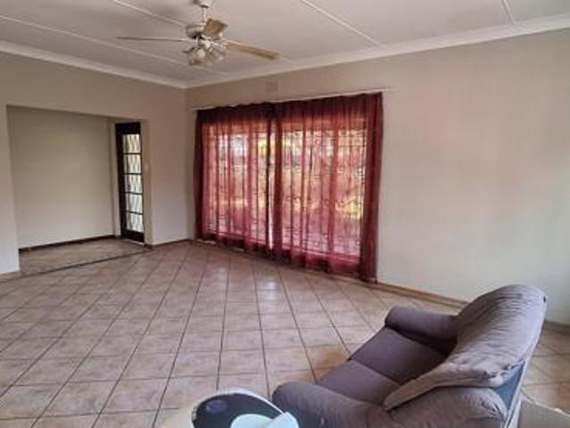 House for rent in Waterkloof, Gauteng