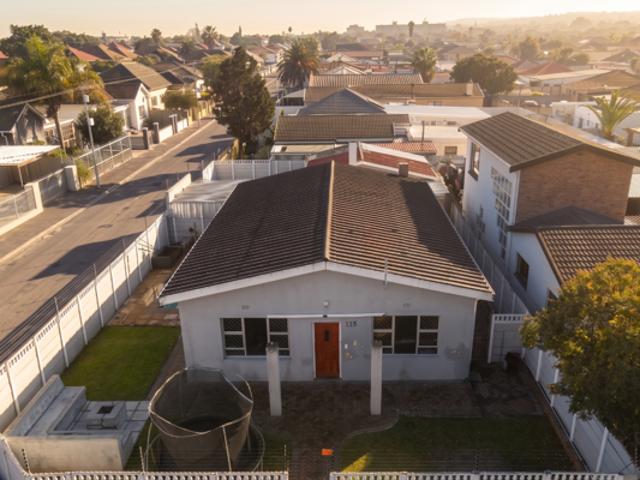 House for sale in Cape Town, Western Cape