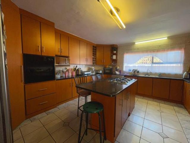 House for sale in Cape Town, Western Cape