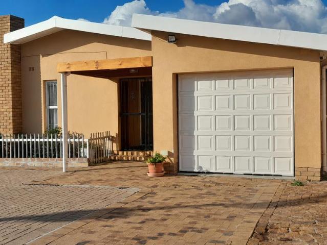House for sale in Goodwood, Western Cape