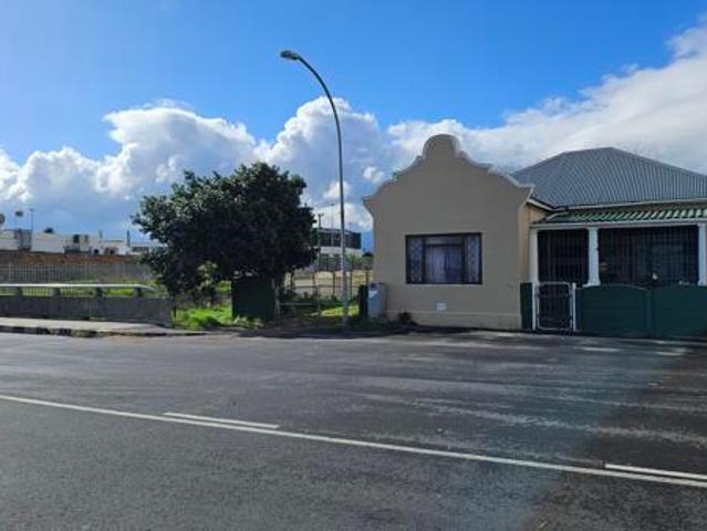 House for sale in Cape Town, Western Cape