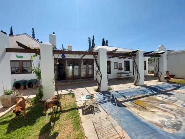 House for sale in Graaff Reinet, Eastern Cape