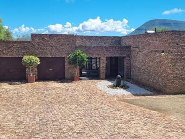 House for sale in Graaff Reinet, Eastern Cape