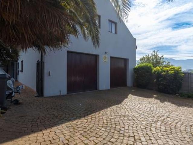 House for sale in Rietpoel, Theewaterskloof Local Municipality