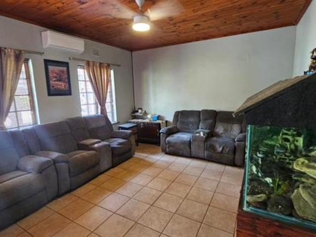 House for sale in UMhlathuze Municipality, Kwazulu-natal