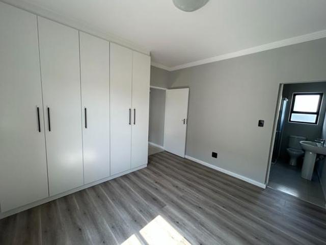 House for sale in Cape Town, Western Cape