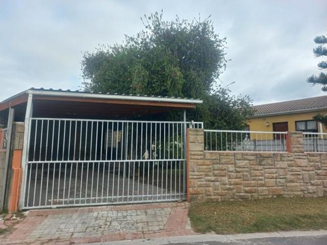 House for sale in Cape Town, Western Cape