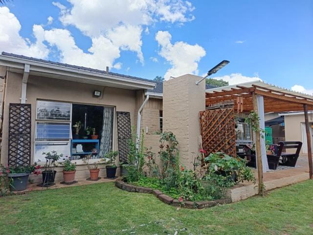 House for sale in Mohlakeng, Gauteng