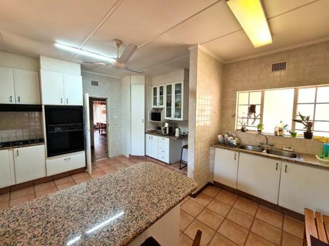 House for rent in Waterkloof, Gauteng