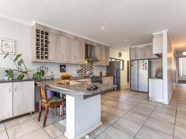 House for sale in Bergsig, Durbanville