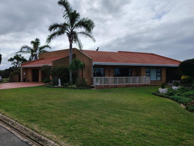 House for sale in Groot Brak Rivier, Western Cape