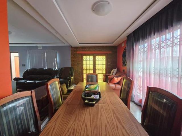 House for sale in Cape Town, Western Cape