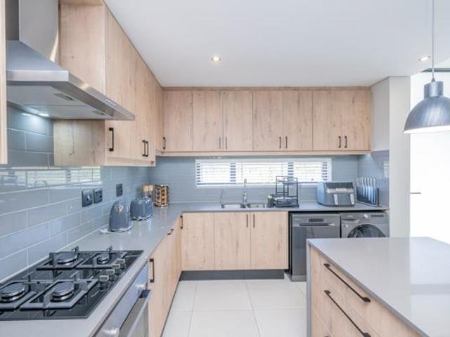 House for sale in Cape Town, Western Cape