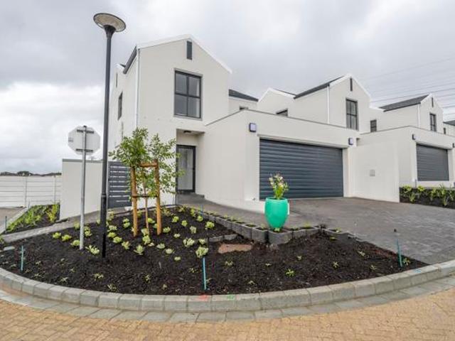 House for sale in Cape Town, Western Cape