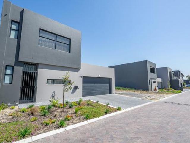 House for sale in Cape Town, Western Cape