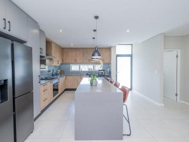 House for sale in Cape Town, Western Cape