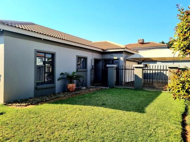 House for sale in Frances Baard, Northern Cape