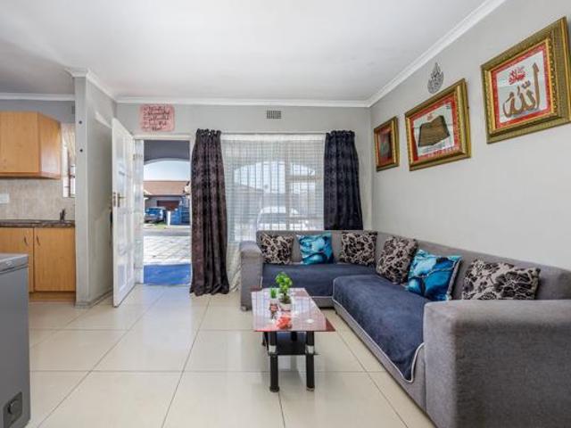 House for sale in Cape Town, Western Cape