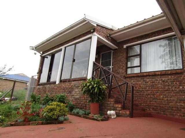 House for sale in Hankey, Kouga Local Municipality