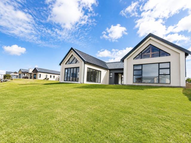 House for sale in Groot Brak Rivier, Western Cape