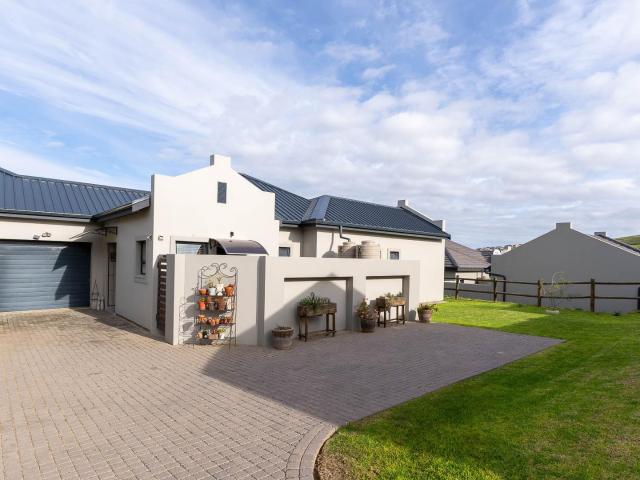 House for sale in Groot Brak Rivier, Western Cape