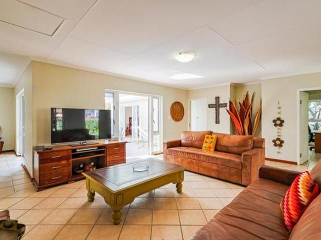 House for rent in Waterkloof, Gauteng