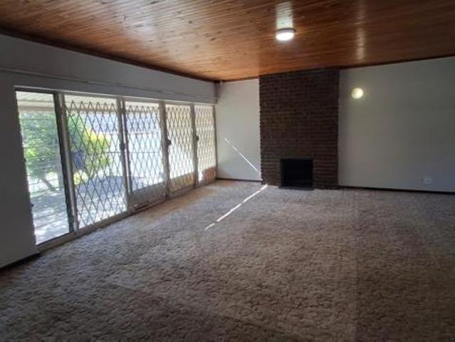 House for rent in Waterkloof, Gauteng