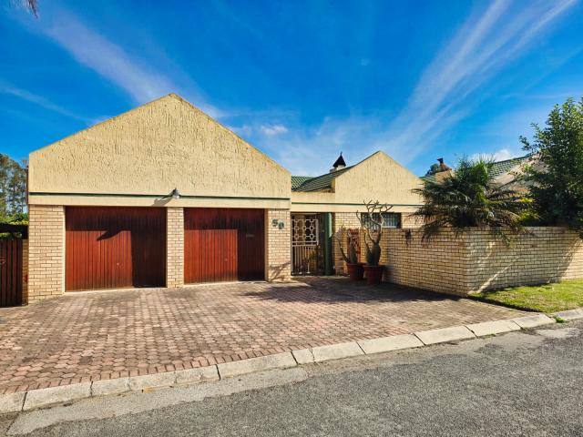 House for sale in Groot Brak Rivier, Western Cape
