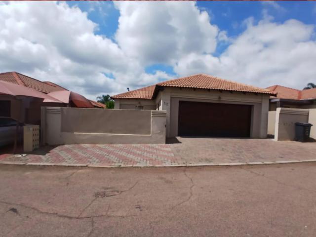 House for sale in Akasia, Gauteng