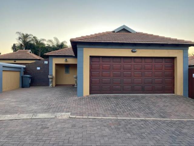 House for rent in Waterkloof, Gauteng