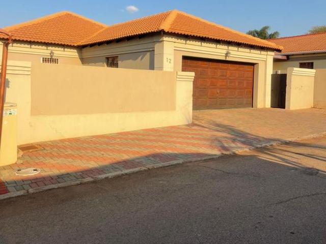 House for sale in Akasia, Gauteng