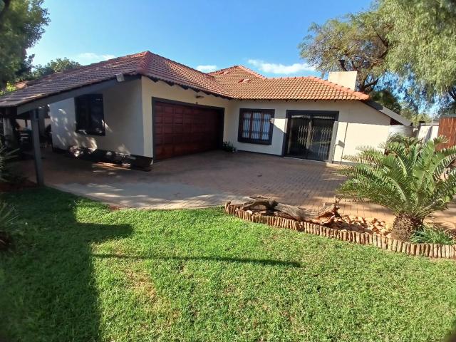 House for sale in Akasia, Gauteng