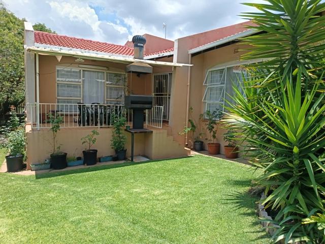 House for sale in Mohlakeng, Gauteng