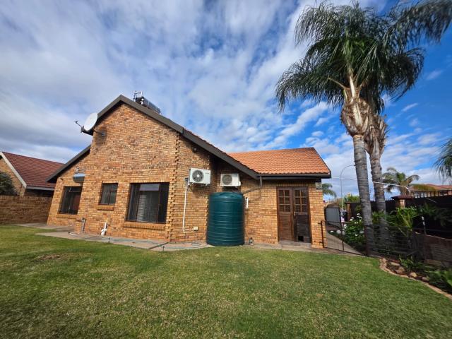 House for sale in Frances Baard, Northern Cape