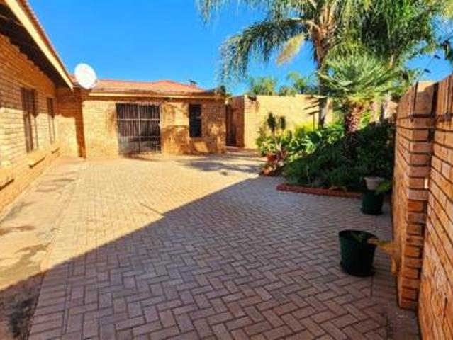 House for sale in Frances Baard, Northern Cape