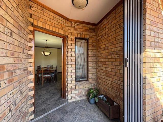 House for sale in Frances Baard, Northern Cape