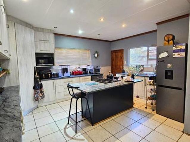 House for sale in Frances Baard, Northern Cape