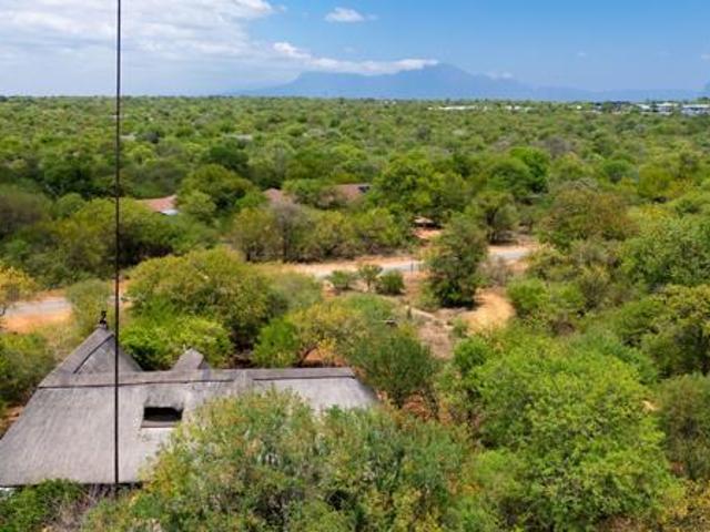 House for sale in Hoedspruit, Maruleng Local Municipality