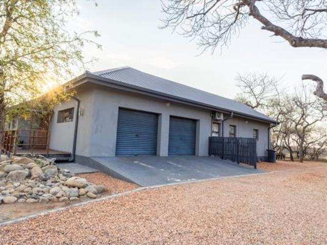 House for sale in Hoedspruit, Maruleng Local Municipality