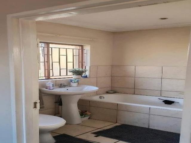 House for rent in eMalahleni, Emalahleni Local Municipality