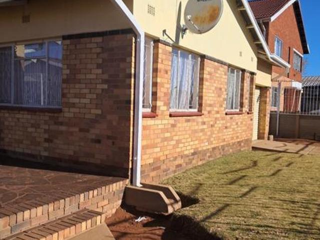 House for sale in Frances Baard, Northern Cape