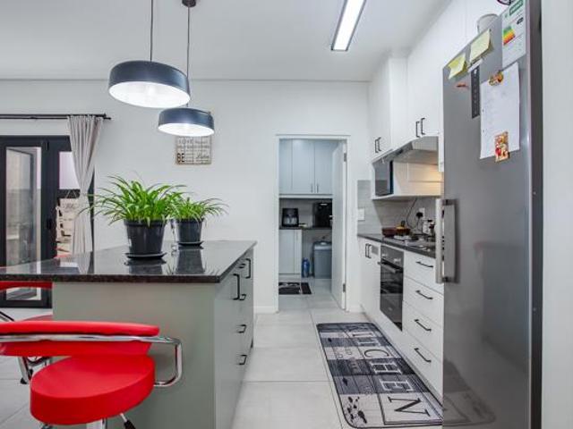 House for sale in Durbanville, Western Cape