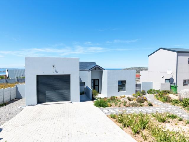 House for sale in Saldanha, Saldanha Bay Local Municipality