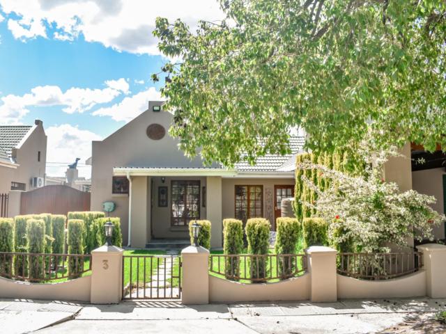 House for sale in Panorama, Western Cape