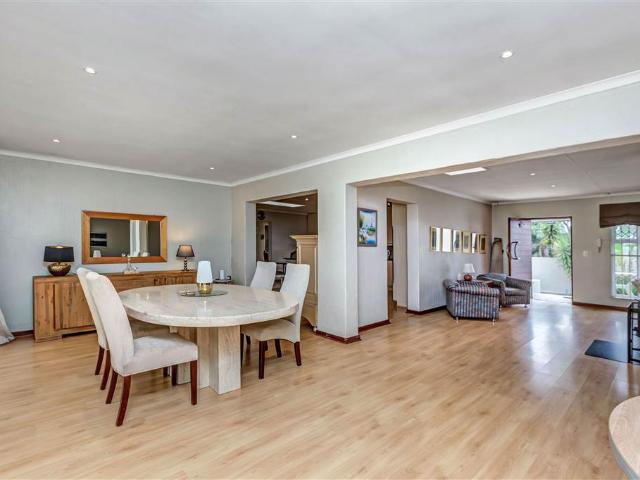 House for sale in Johannesburg, North & Sandton