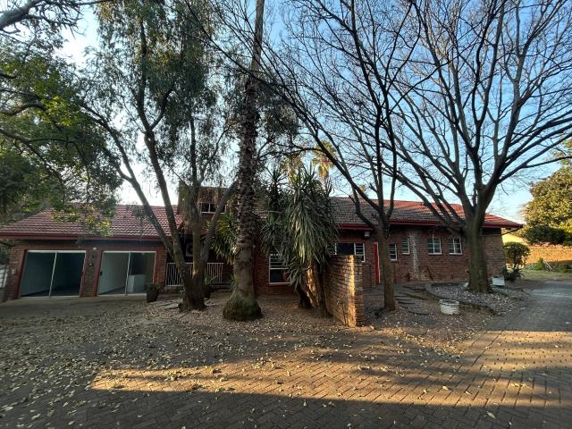 House for rent in Ifafi, Hartbeespoort Dam Nature Reserve