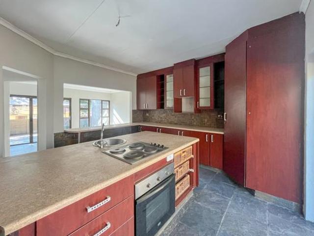 House for rent in North West